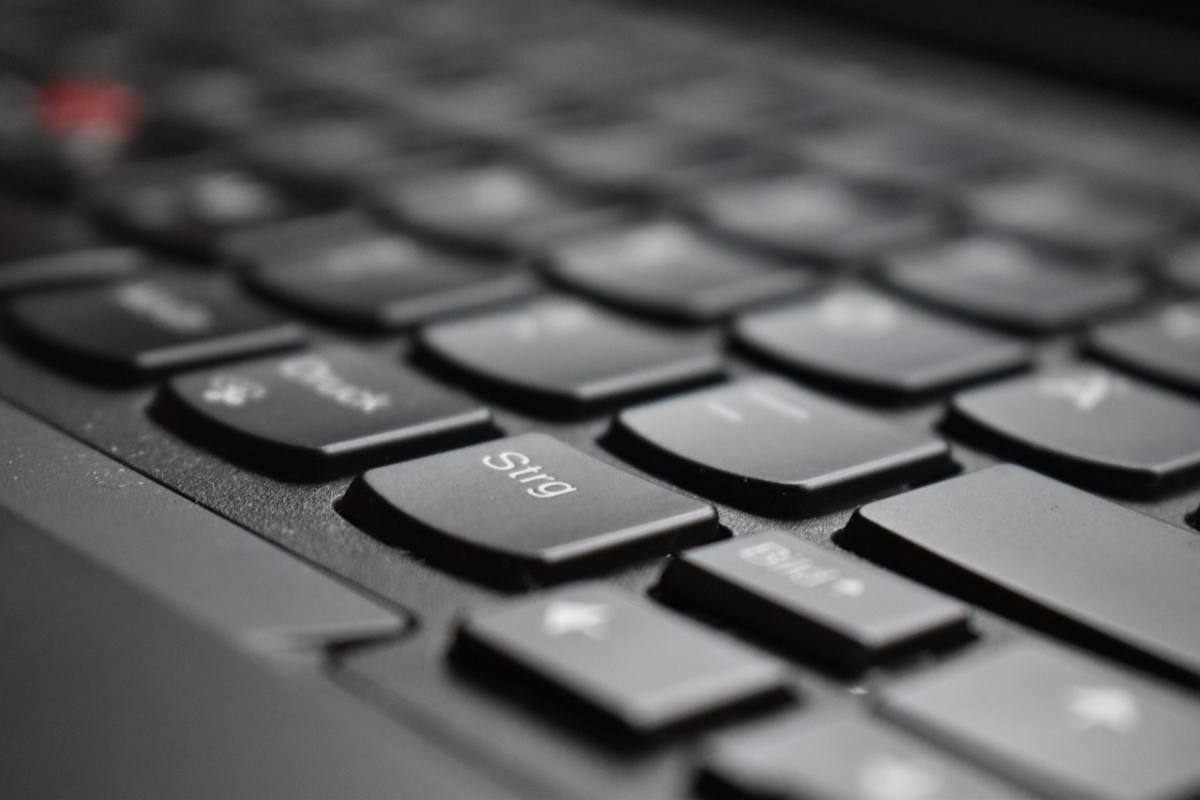 Marcas de laptops más confiables para trabajo y estudio en 2025