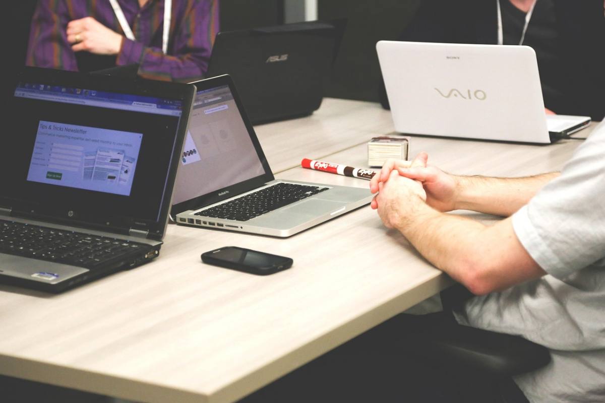 imagen referida al articulo ¿Por cuanto tiempo mi empresa debería alquiler equipo de cómputo?